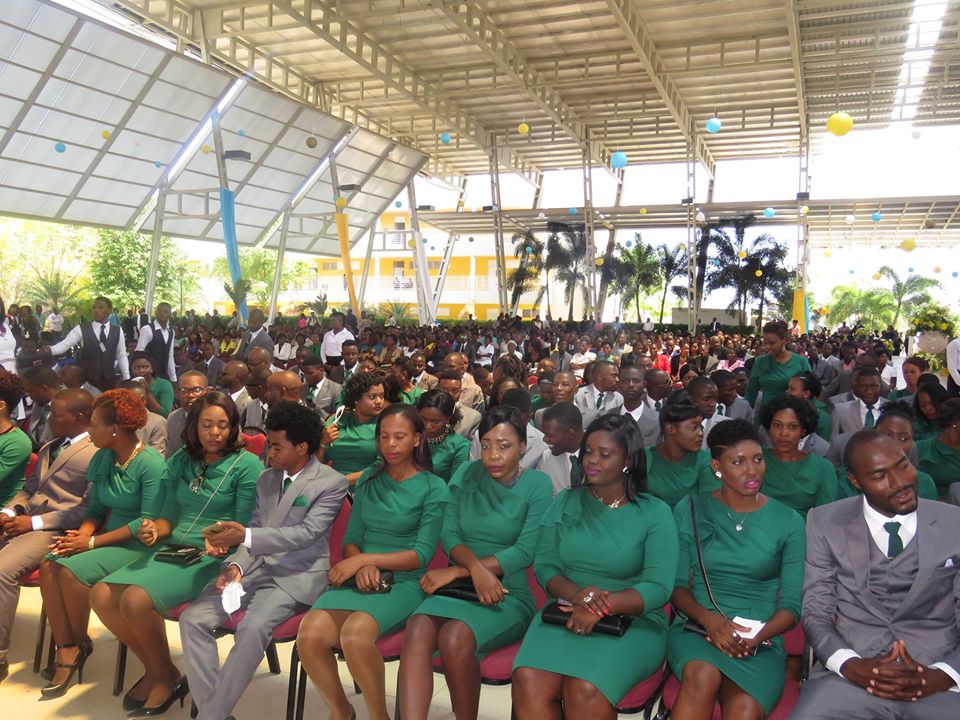 Un premier groupe de 464 étudiants gradués au Campus Henry Christophe post thumbnail image