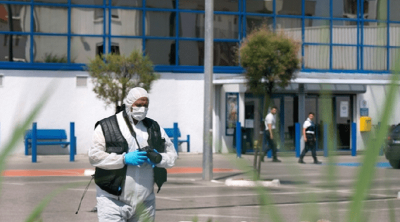 France: deux blessés par une femme armée d’une pince tranchante et criant « Allahou akbar » post thumbnail image