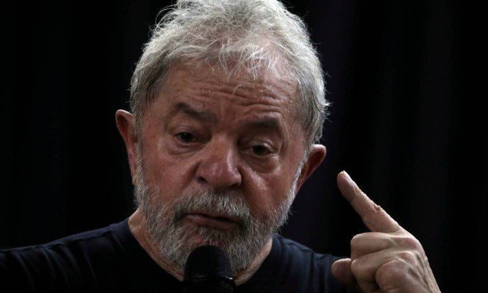 L’ex-président Lula toujours privé de ses libertés de mouvement, l’ordre de sa libération annulé post thumbnail image