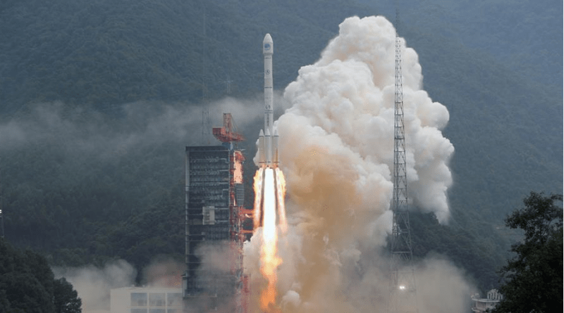 (Vidéo) Les Chinois lancent samedi 2 nouveaux satellites de navigation Beidou post thumbnail image