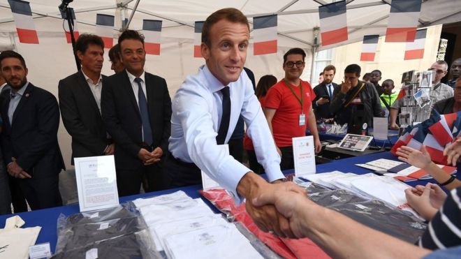 Baisse considérable de la côte de popularité d’Emmanuel Macron post thumbnail image