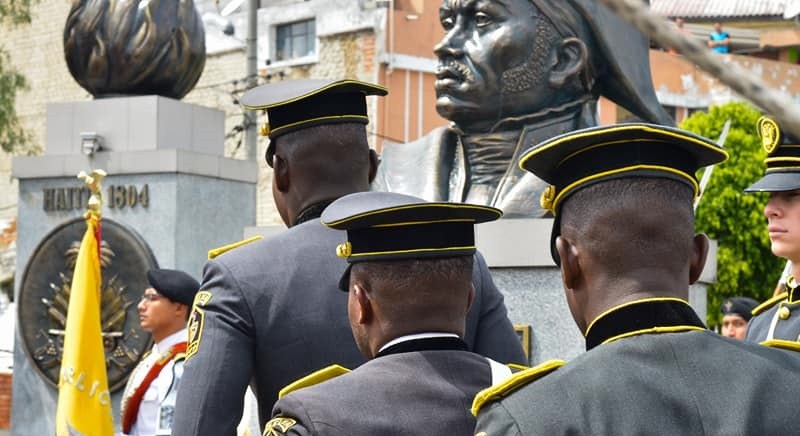 Album photos: Célébration du 215e anniversaire de la bataille de Vertières en Equateur! post thumbnail image