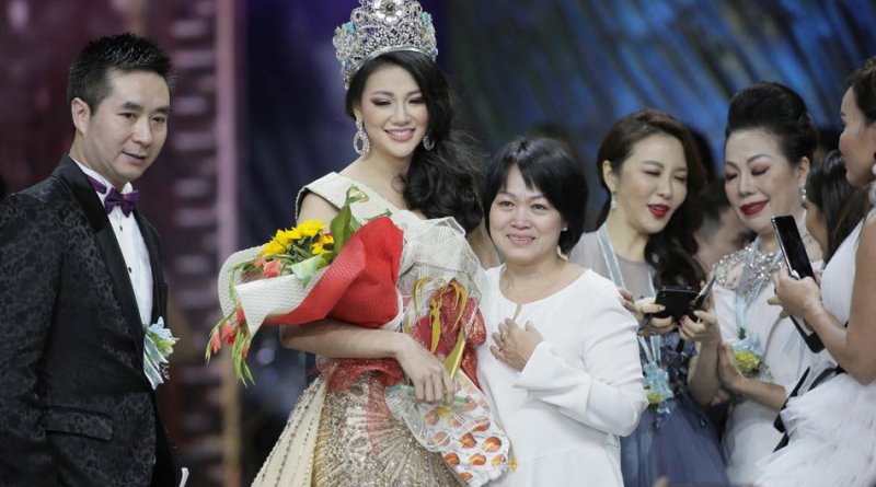 « Le Coin de Lisa »: Une vietnamienne couronnée Miss Earth 2018 post thumbnail image