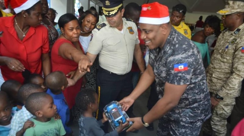 DG Gédéon se transforme en Père Noël pour les enfants des policiers tués post thumbnail image