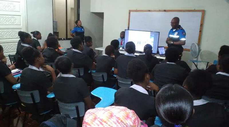 Haïti : La Police touristique s’offre une promotion parmi les étudiants post thumbnail image