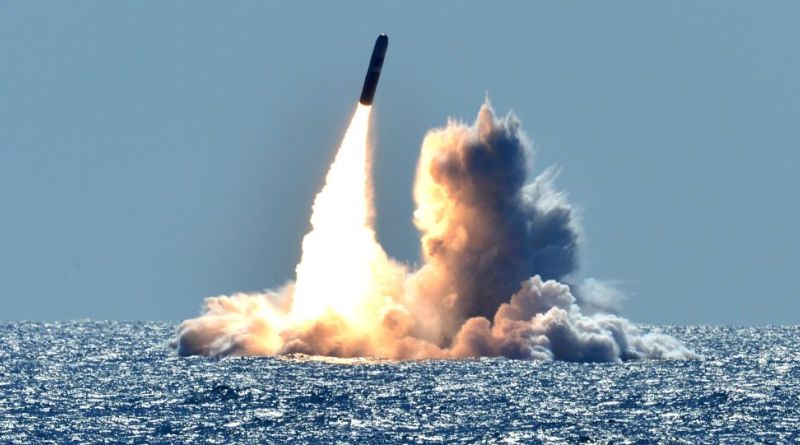 Floride : la Marine américaine a lancé un missile balistique Trident II depuis un sous-marin nucléaire post thumbnail image