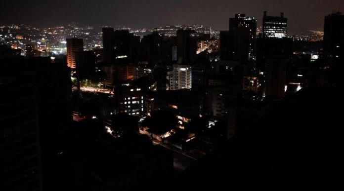 Nouvelle panne d’électricité au Venezuela: une grande partie du pays plongée dans le noir lundi soir post thumbnail image