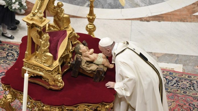 Messe de Noël: le Pape invite à «se laisser envelopper par la tendresse de Jésus» post thumbnail image