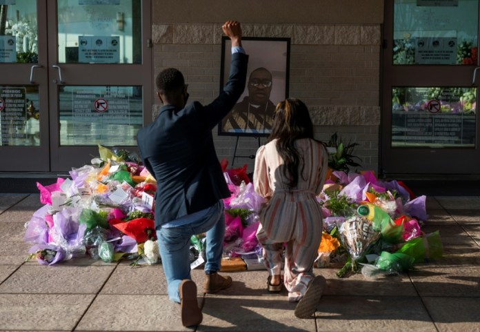 Les funérailles de George Floyd transformées en tribune antiraciste post thumbnail image