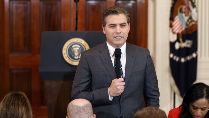 Jim Acosta de CNN demande pourquoi les États-Unis « accueillent les Afghans » mais « renvoient les Haïtiens » ? post thumbnail image