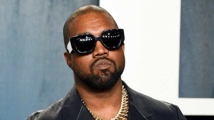 C’est confirmé : Le rappeur Kanye West prend légalement le nom de « Ye » post thumbnail image