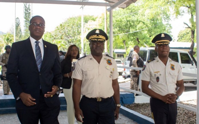 La PNH célèbre les 10 ans de l’Académie de Police post thumbnail image