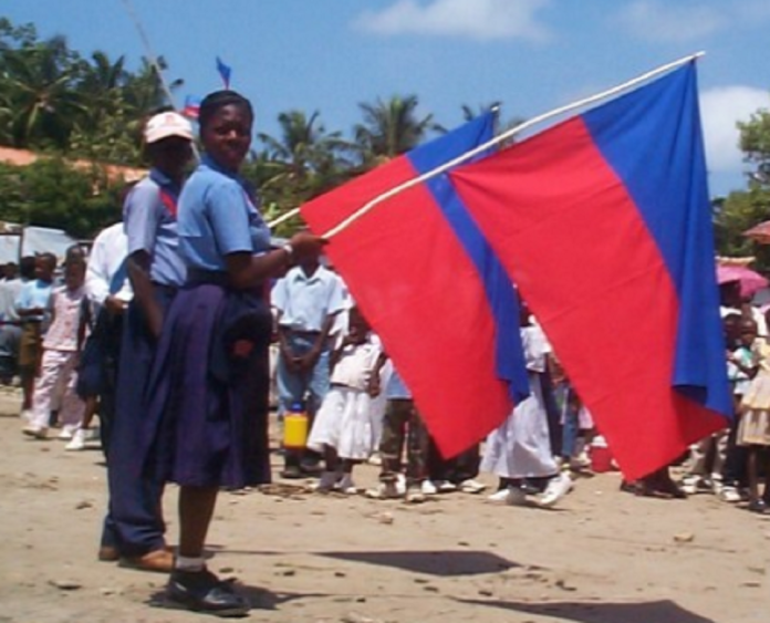 Le bicolore haitien : un symbole en déclin post thumbnail image