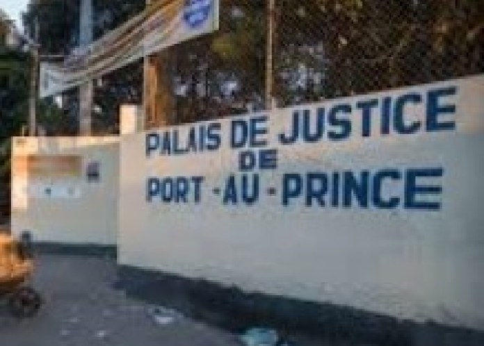 Port-au-Prince : Des avocats questionnent la sincérité de la grève des greffiers post thumbnail image